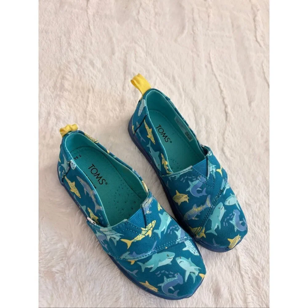Toms Shoes Kids size 11C Sharks
